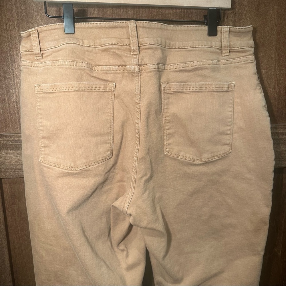 L.L. Bean Women's Classic Fit Fleece-Lined Straight Leg Tan Jeans - Picture 5 of 7
